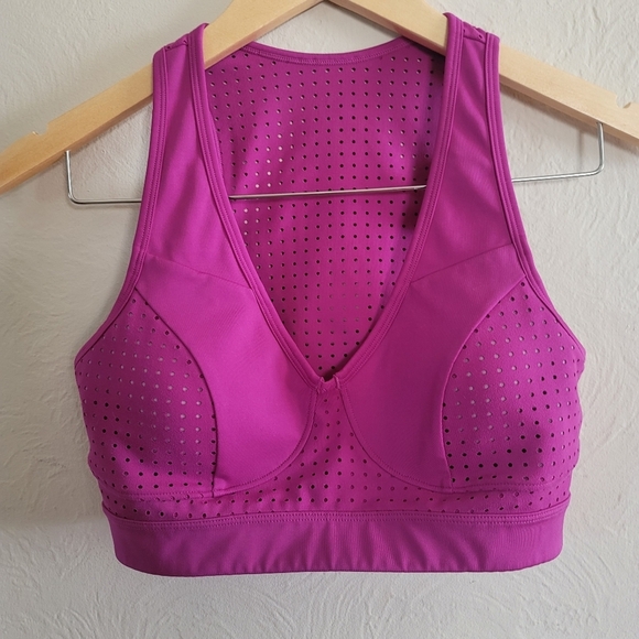 Zella, Studio Lite‎ Perforated Sports Bra, Pink Wild Aster, Size Medium - Picture 2 of 11